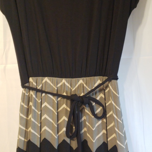 🎁SOLD💟VINTAGE DESIGN HISTORY MAXI DRESS - Picture 7 of 8